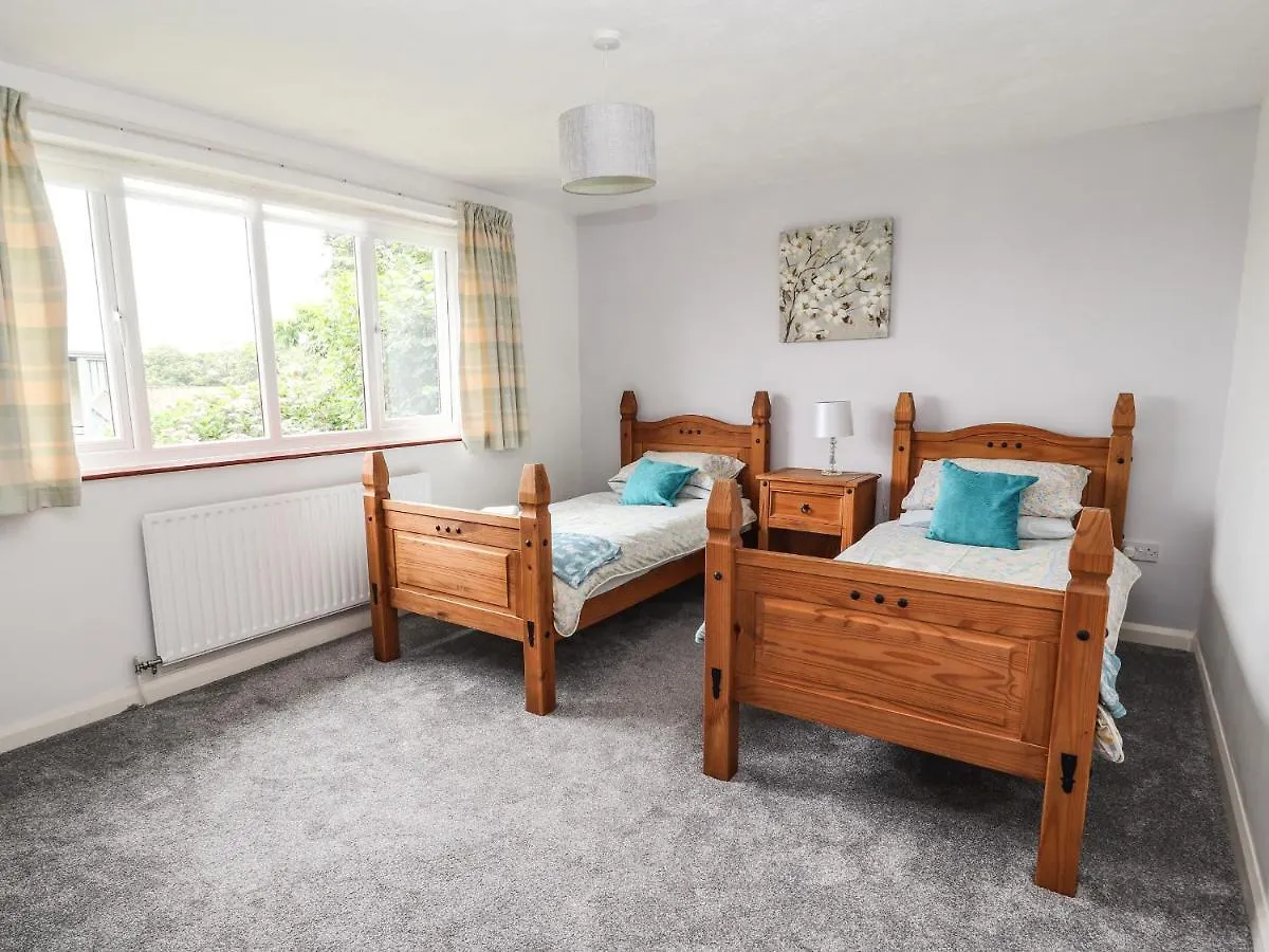 Holiday home Sandmartins Chester