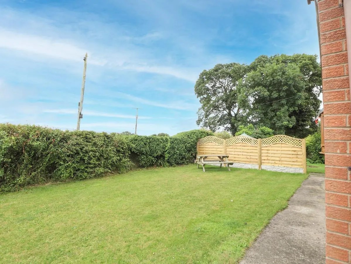 Holiday home Sandmartins Chester United Kingdom